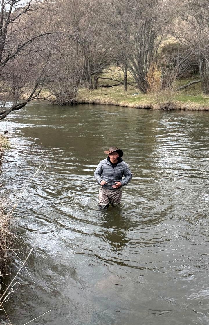 Fundador de Dios del Fly Fishing pescando en Patagonia